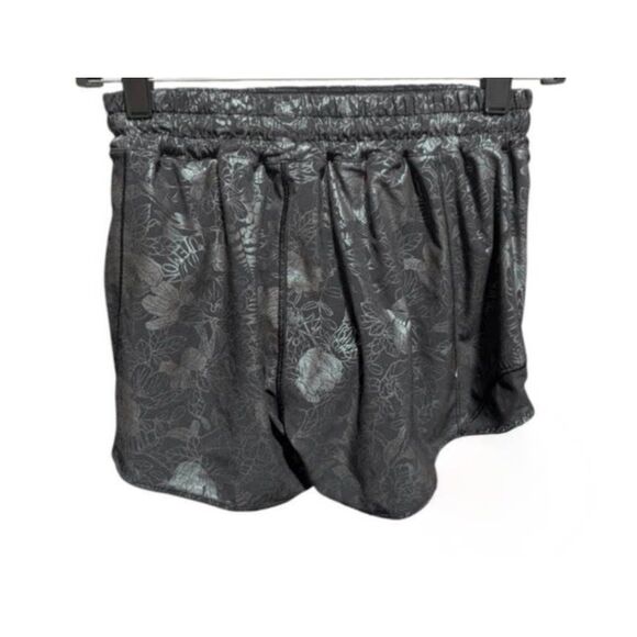 LULULEMON ATHLETICA Hotty Hot Low-Rise Short Size 4Tall - Picture 6 of 6